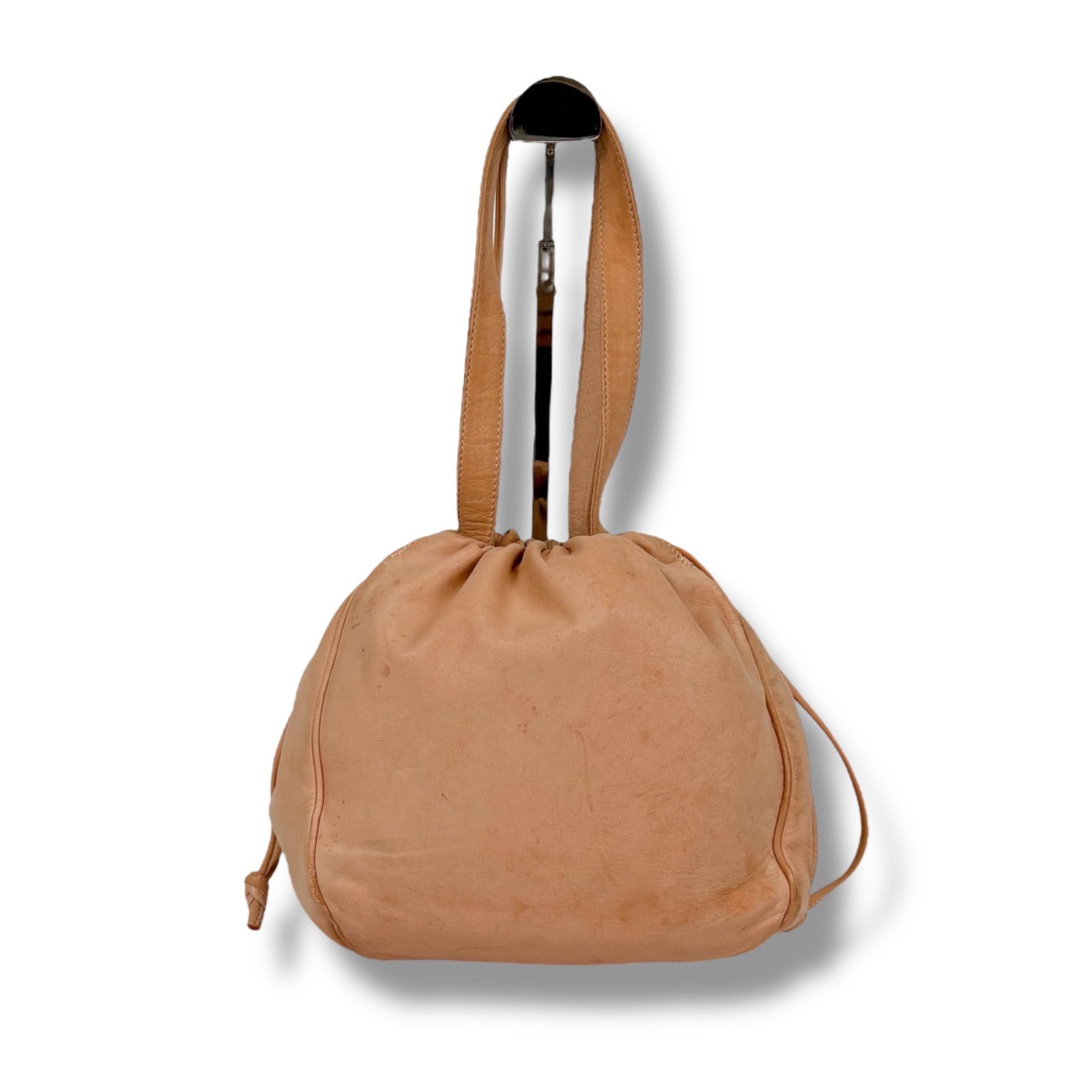 ロエベ　LOEWE アナグラムロゴ　ハンドバッグ　巾着型　レッド LOEWE 美品 ロエベ アナグラム フラメンコ レッド シルバー金具