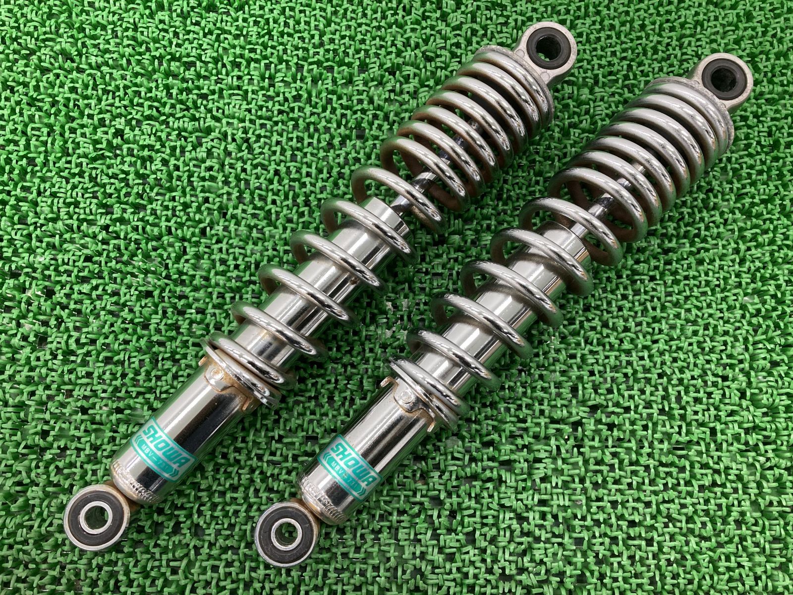 CB400SS リアサスペンション 左右 MBV ホンダ 純正 中古 NC41 リアショック Vu CB400SS リアサスペンション MBV ホンダ 純正 中古 バイク 部品 NC41