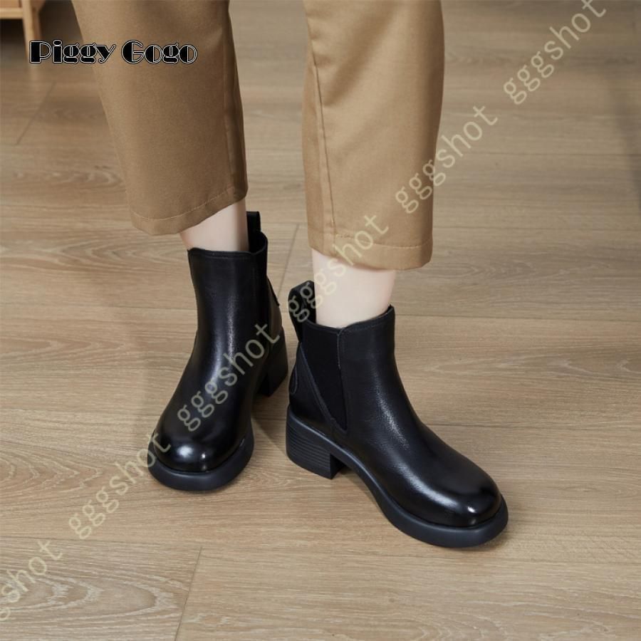 Roger Vivier サイドゴアブーツ ブラック ビジュー付き 37 Roger Vivier サイドゴアブーツ ブラック ビジュー付き 37 試着 ROGER