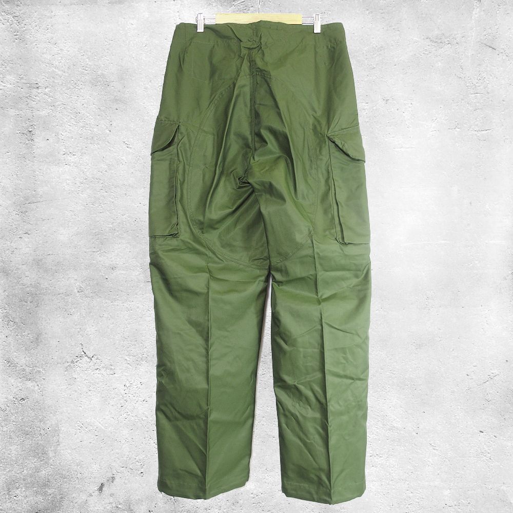 デッドストック カナダ軍 ECW WINDPROOF オーバーパンツ - メルカリ