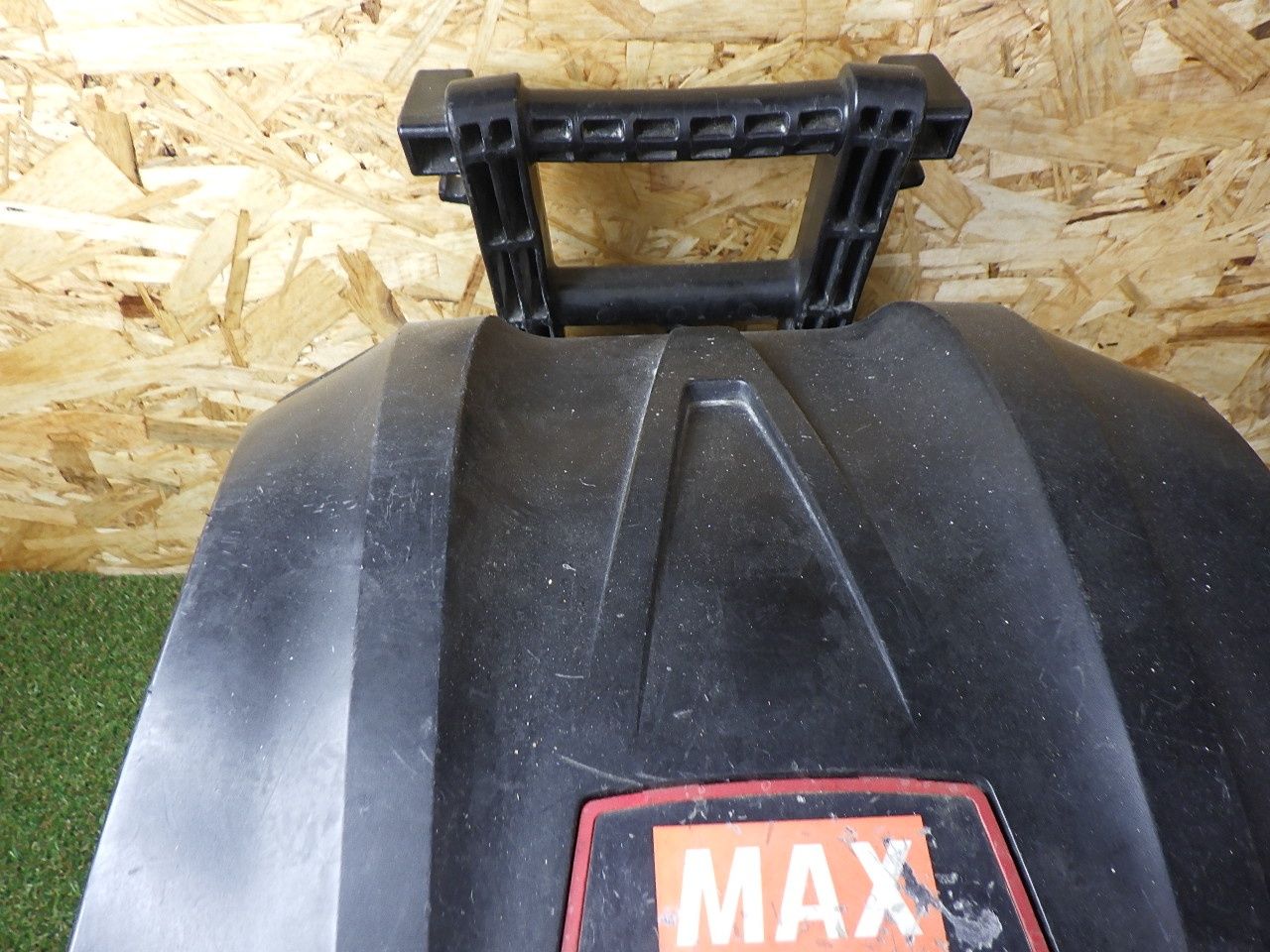 MAX