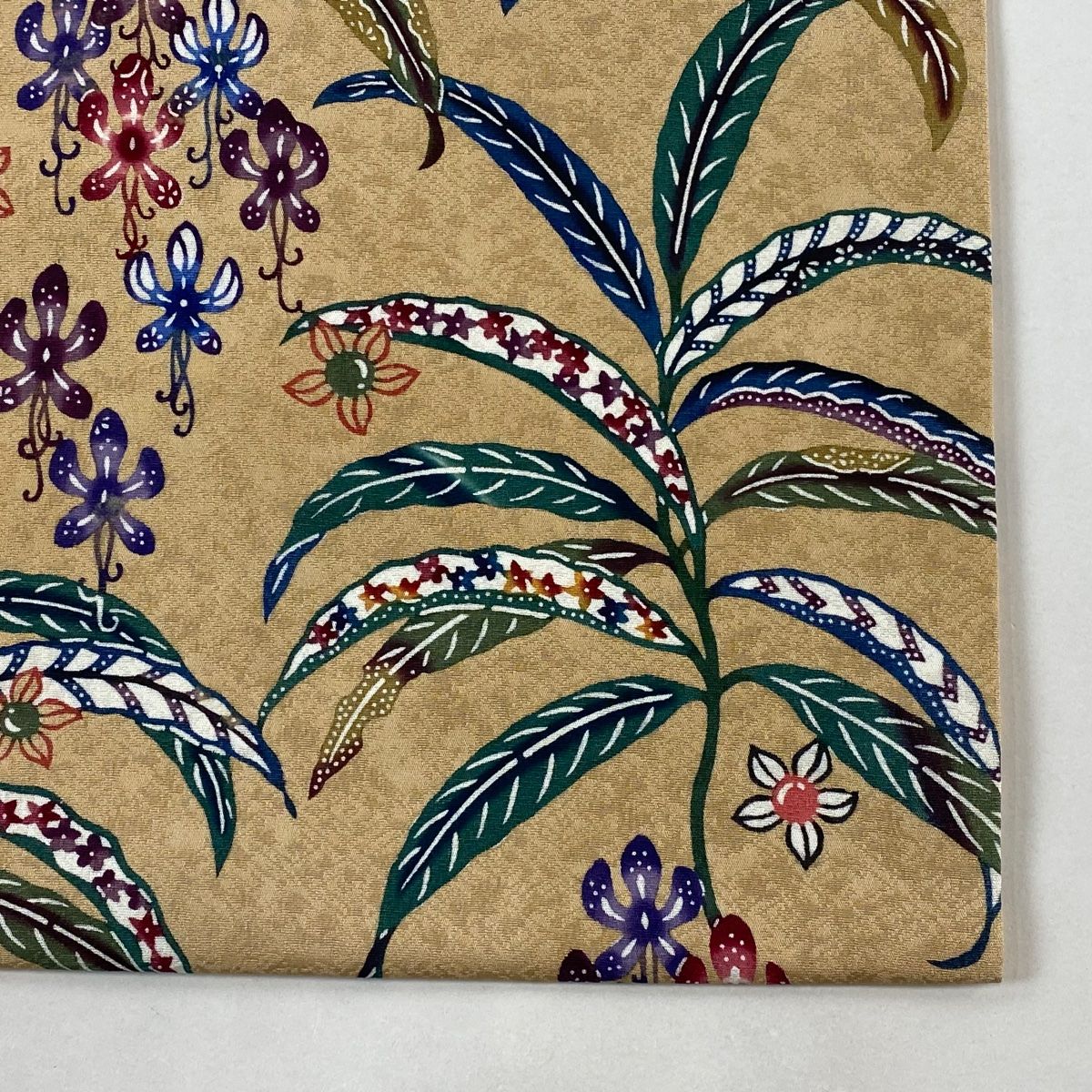 名古屋帯 美品 逸品 落款 琉球びんがた 悠 草花 ぼかし 薄茶色 正絹  