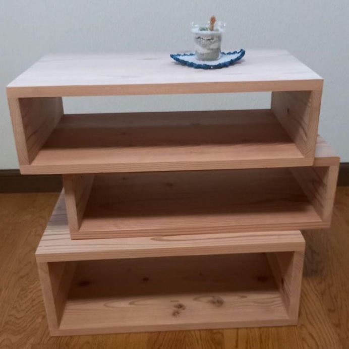 積み重ね自由棚｜赤杉無垢