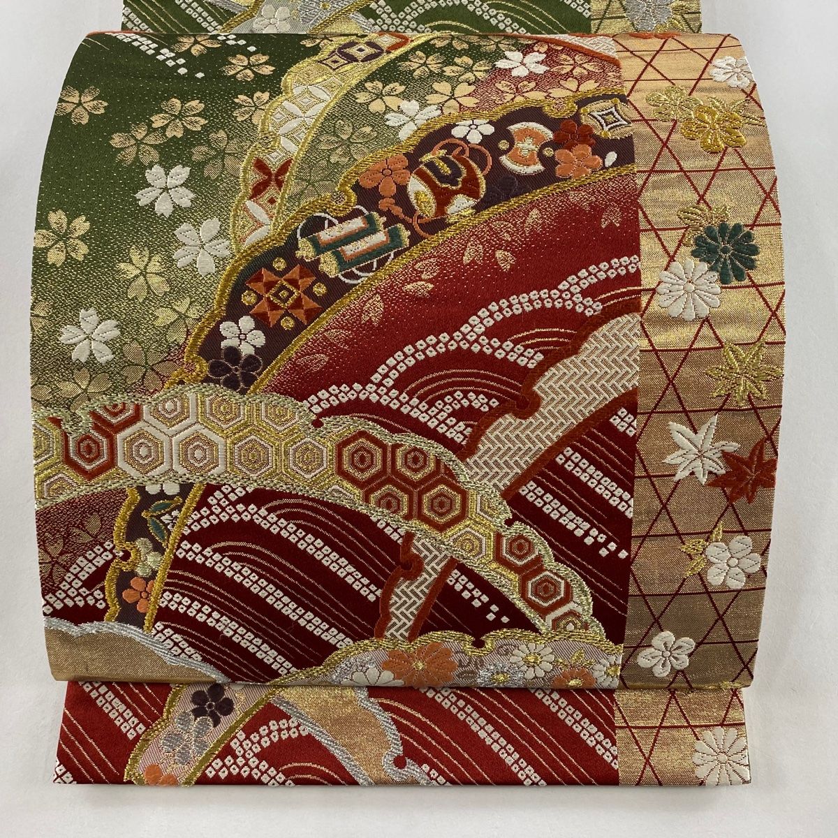 袋帯 秀品 雪芝 宝尽くし 刺繍 金銀糸 赤 お太鼓柄 正絹