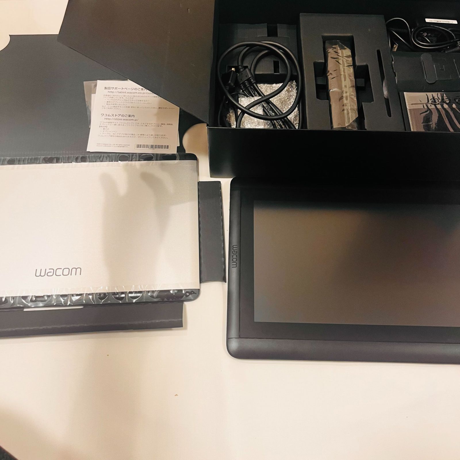 ワコム 液タブ 液晶ペンタブレット 13.3フルHD液晶 Cintiq 13HD DTK-1301|K0 No2532