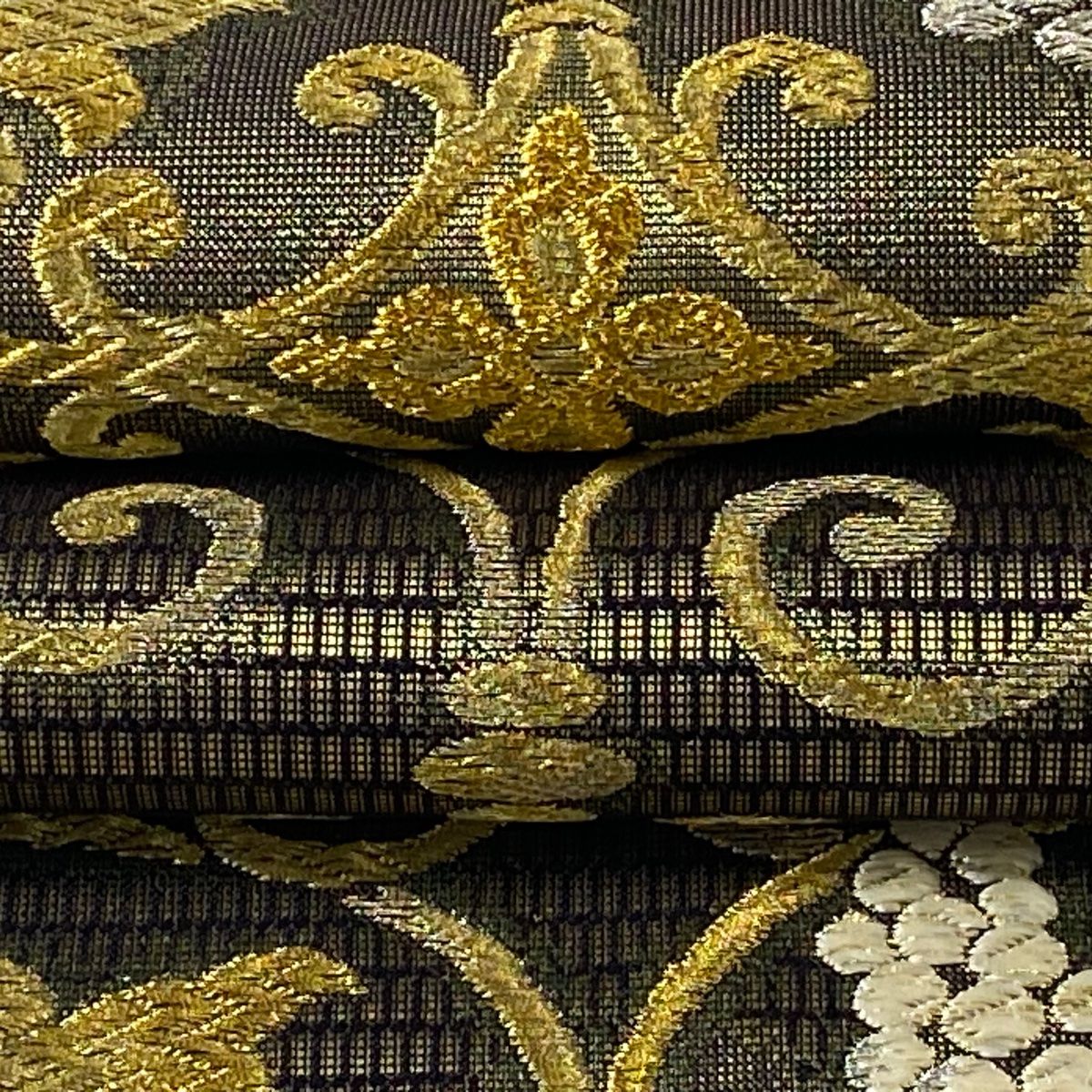 A42新品未使用　美品袋帯　箔　金糸　多彩　　唐草紋　正絹 楽天市場】【新品】 袋帯 未使用 フォーマル 正絹 京都 西陣 ま