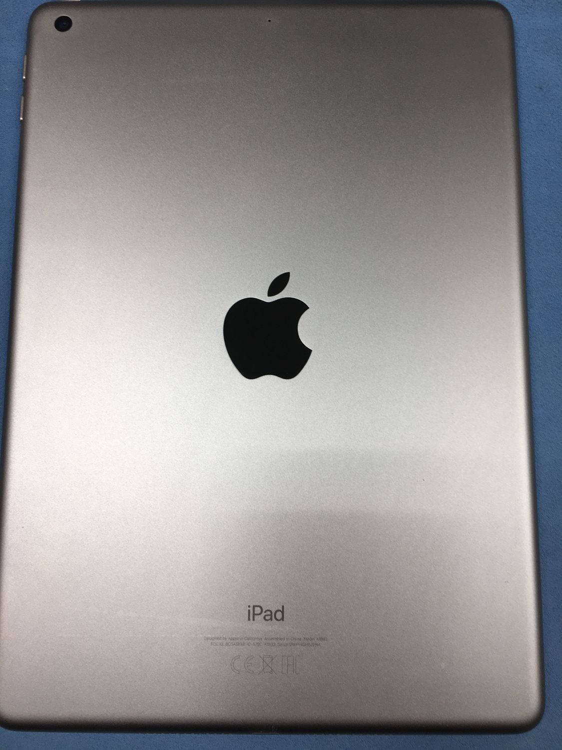 電池93％ Apple iPad 第7世代 Wi-Fiモデル 128GB スペースグレイ【動作