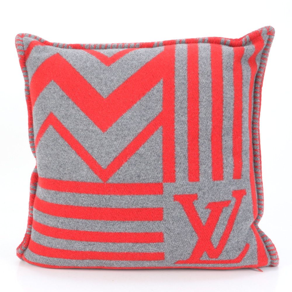 未使用 ルイ ヴィトン LOUIS VUITTON クッション M79524 LV 汚れ有り