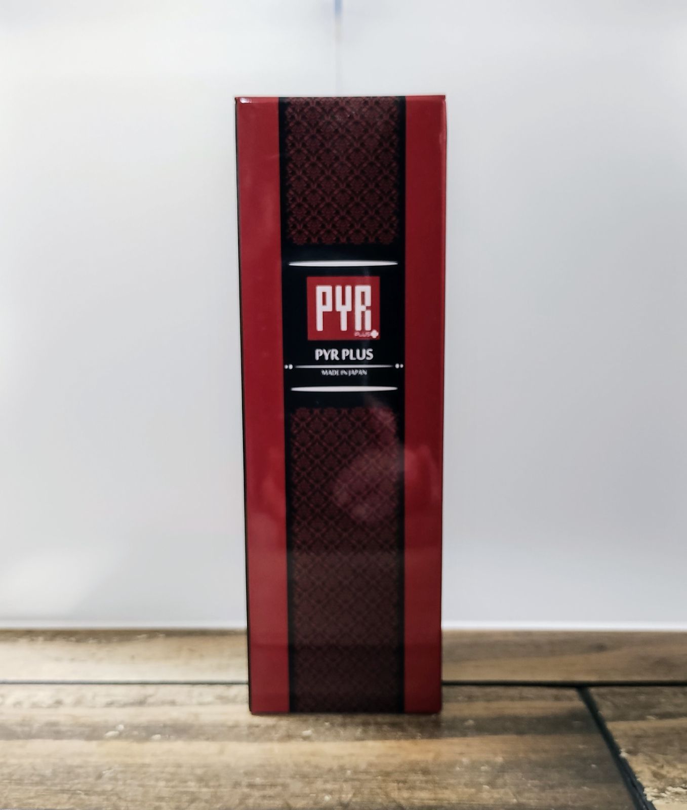新品未使用] PYR PLUS パイラ プラス 150g ボディ用ジェルクリーム 箱 