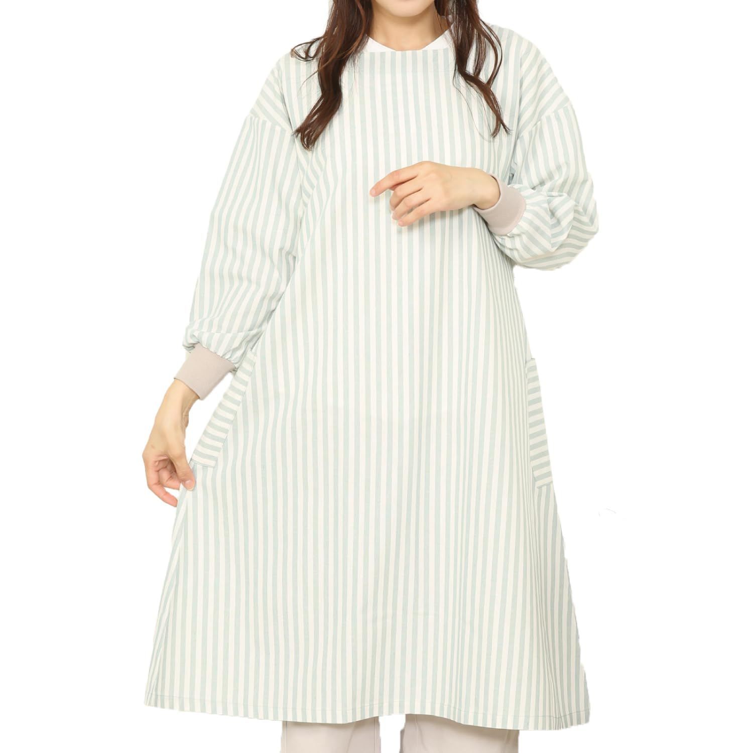 天然石 勾玉 淡い緑色と白色の混合 約18g 売れ筋