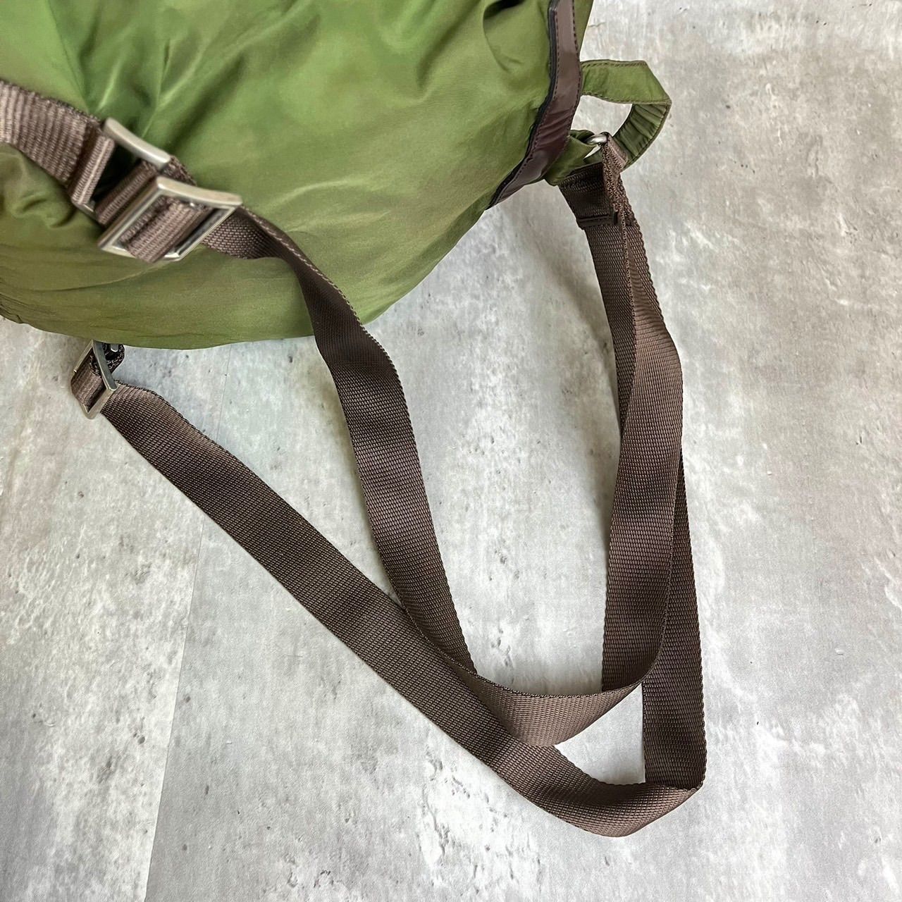 良品】 PRADA プラダ リュックサック バッグパック フラップ バックル