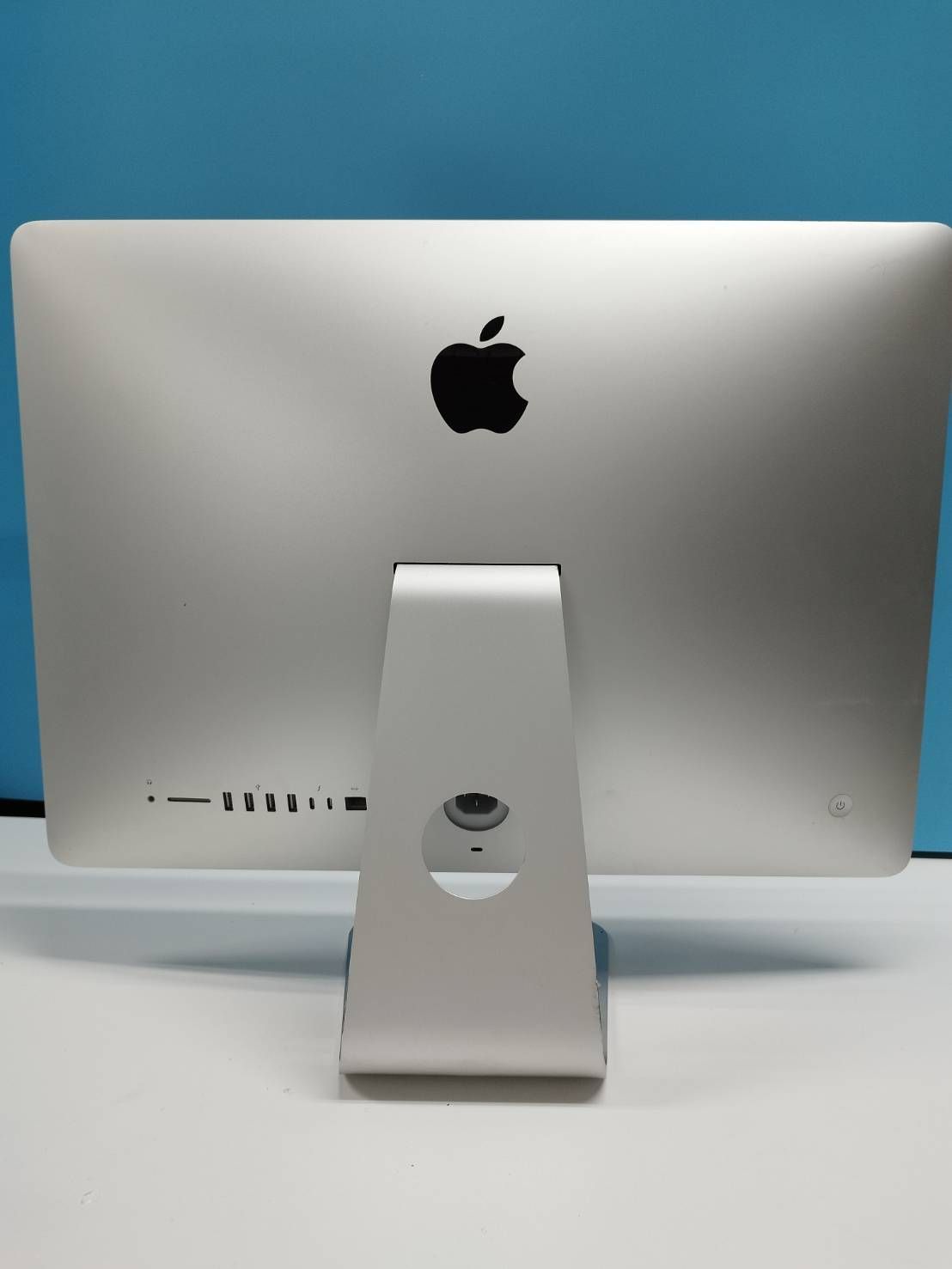 ジャンク】iMac（Retina 4K,21.5インチ,2017）HDD1TB/8GB