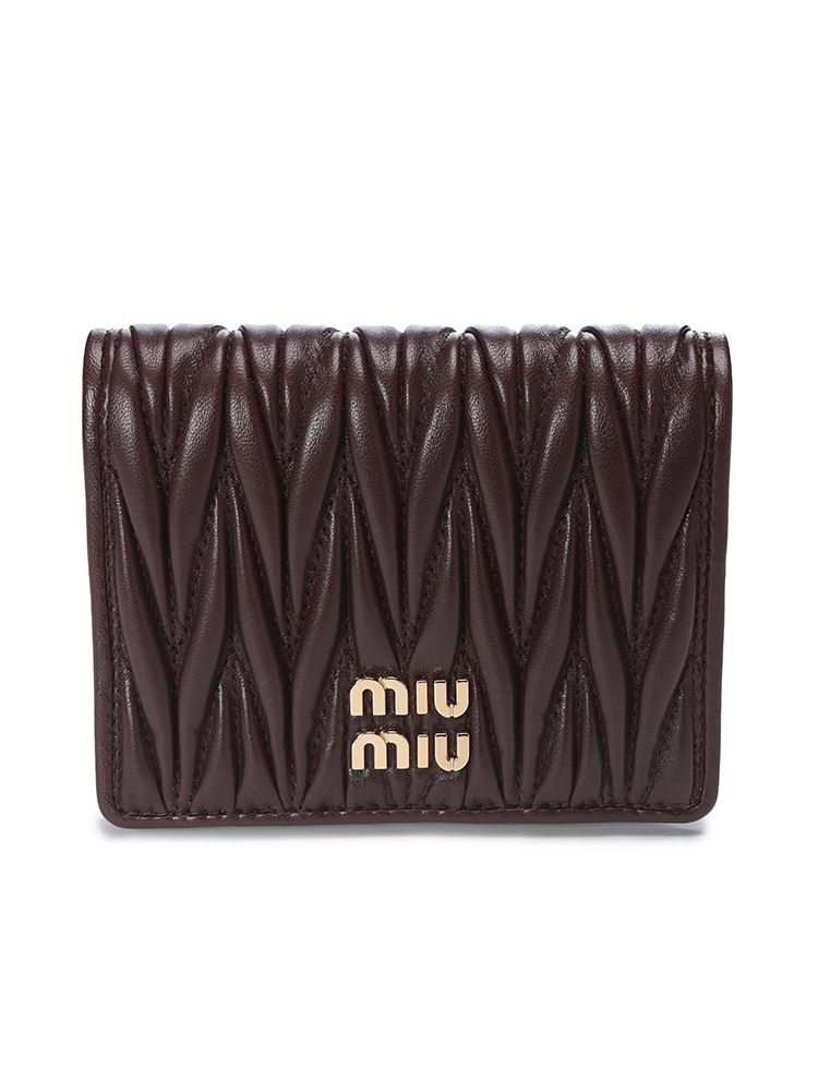 【 miu miu 】 マテラッセレザー 折り財布 MIU MIU (ミュウミュウ) マテラッセ レザー 二つ折り財布 - メルカリ