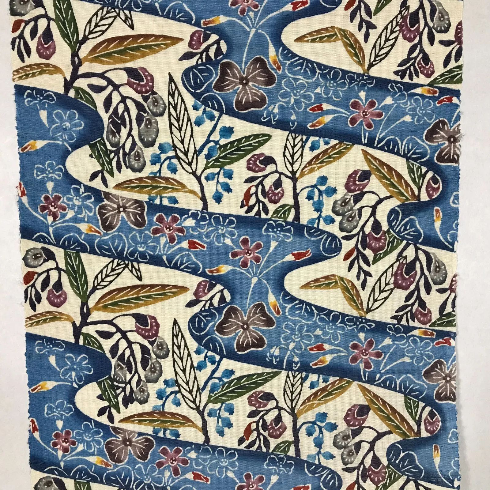 城間栄順藍型ブーゲンビリア文様麻地名古屋帯