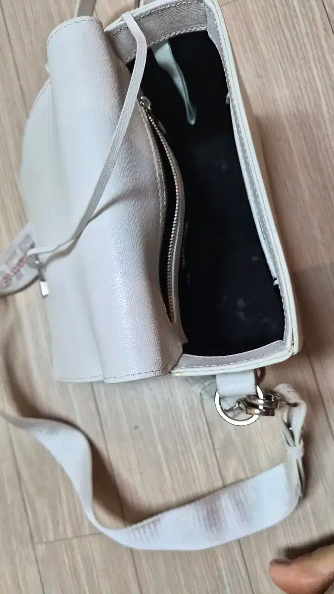 オフホワイト ダイアグ