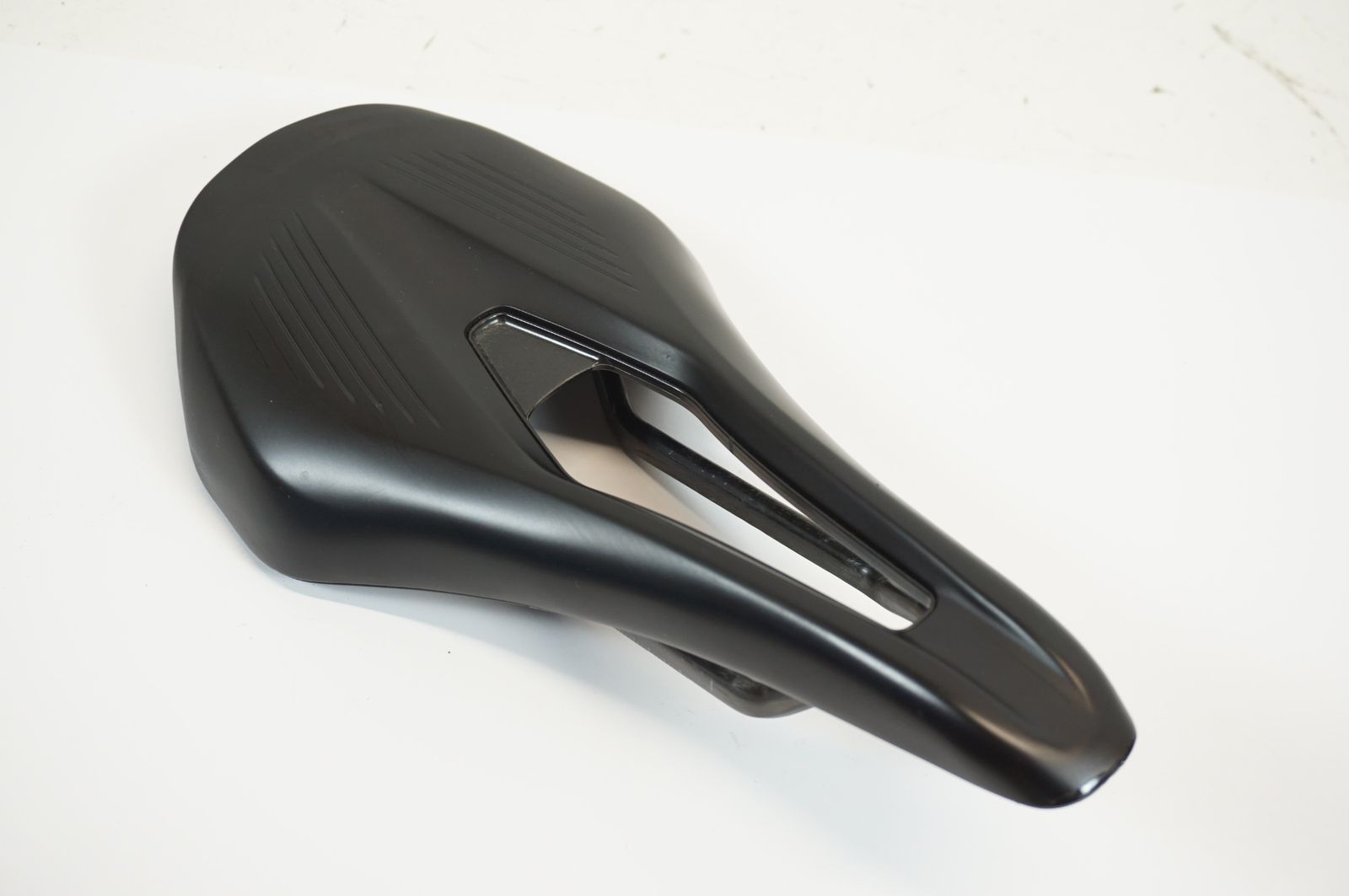 FIZIK フィジーク VENTO ARGO R1 サドル | バイチャリ宇都宮店