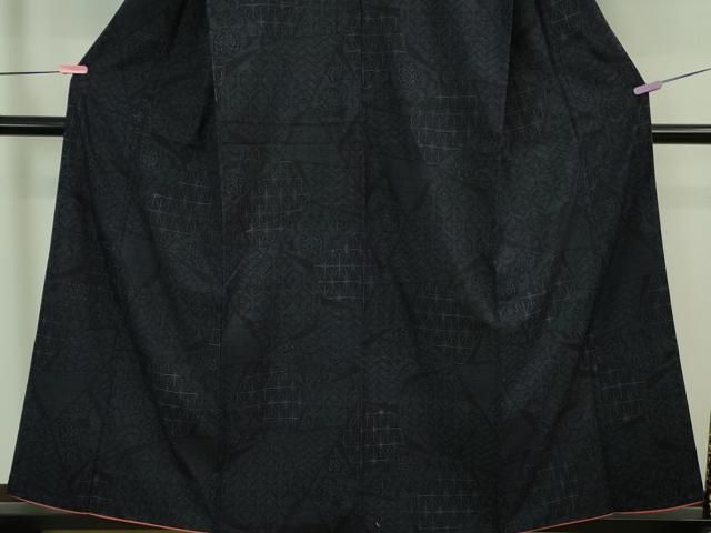 平和屋着物■極上　本場結城紬　重要無形文化財　100亀甲　名物裂　切嵌　濃紺地　証紙付き　逸品　DZAA8424kh5 平和屋着物□極上 本場結城紬 重要無形文化財 100亀甲 名物裂 切嵌