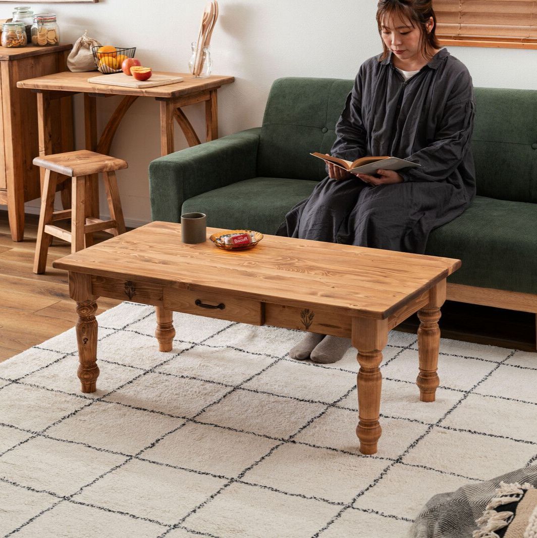 リビングテーブル