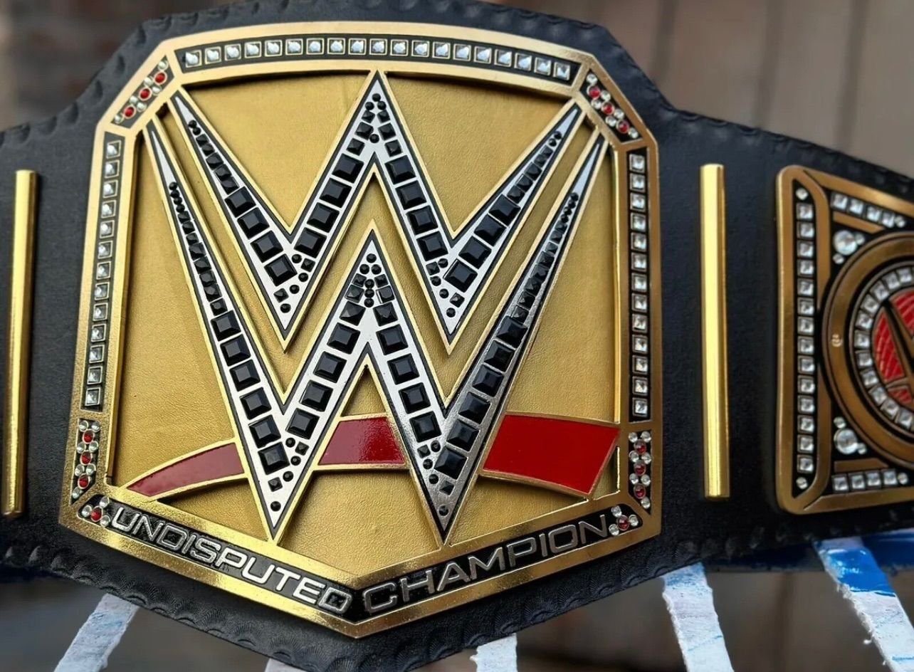 WWE Universal Championship WWEユニバーサル王座 チャンピオンベルト レプリカ プロレス オーダーメイド ☆発送予定日:  5月6日 - メルカリ