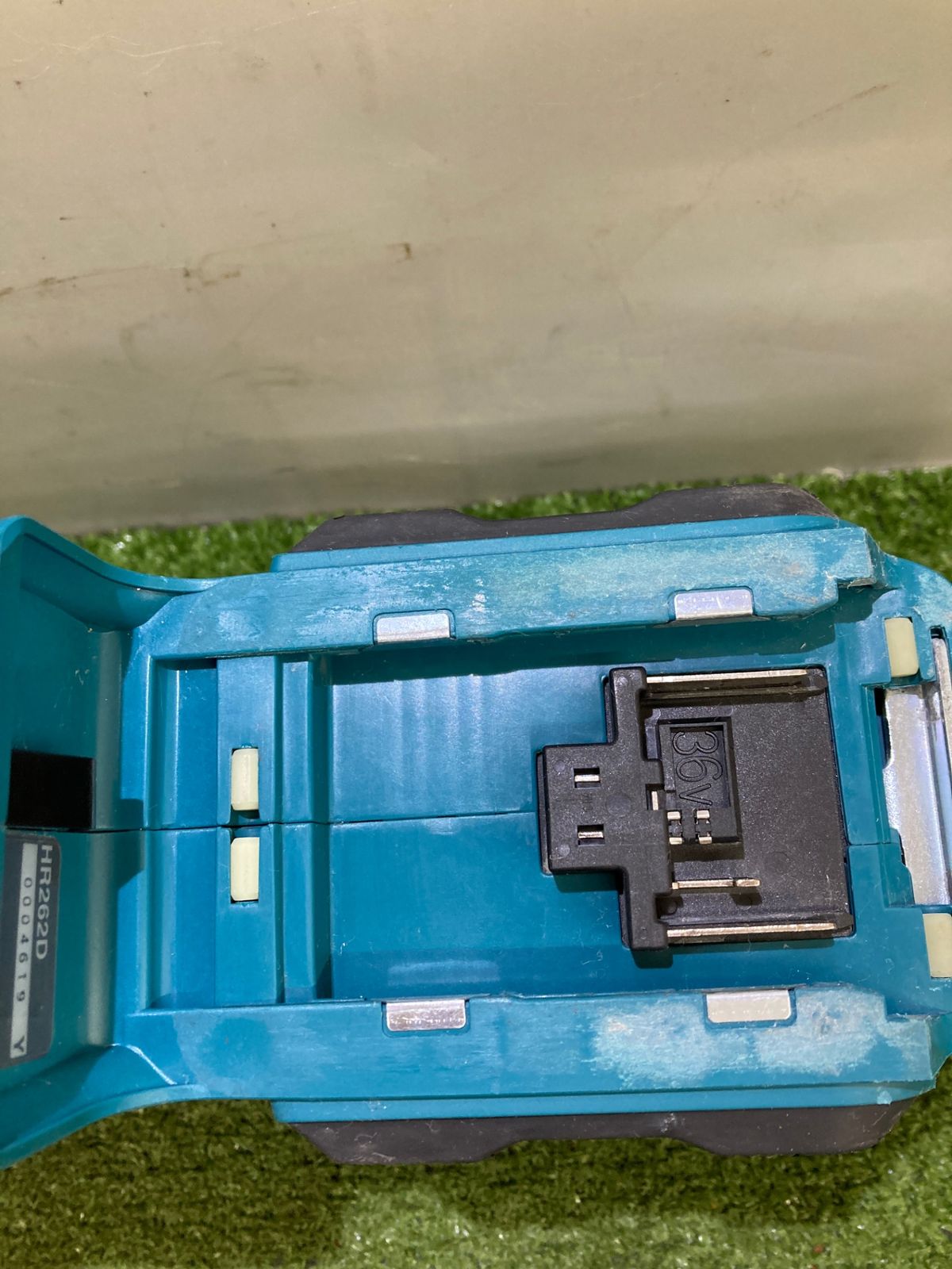 【中古品】【0921】★makita(マキタ) 26㎜36v充電式ハンマドリル (2.6Ahバッテリx2/充電器/ケース) HR262DRDX　ITJNDWEO0SGG