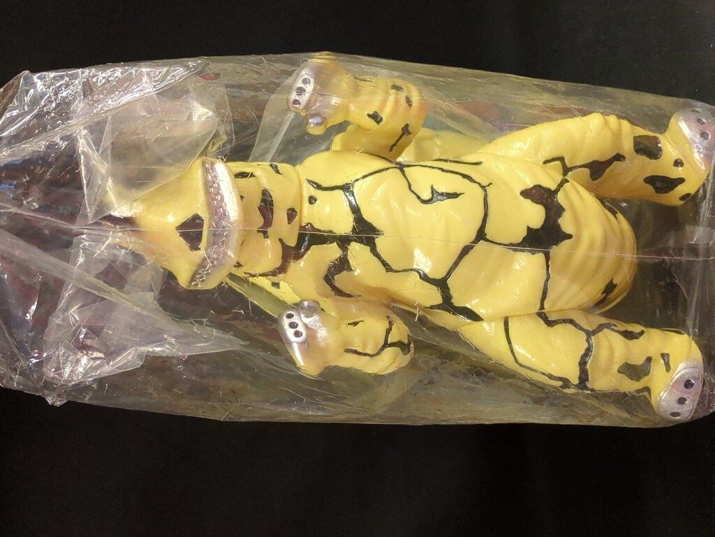 PLANET-X エレキング (幼体付き) 墓場の画廊限定 - メルカリ