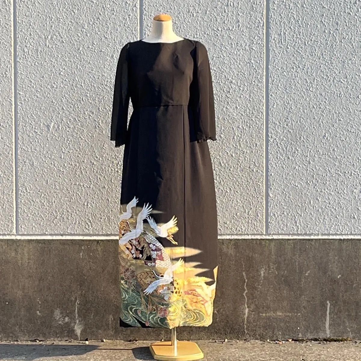 扇と吉祥文様 水辺 留袖リメイクフレアドレス 扇と吉祥文様 水辺 留袖リメイクフレアドレス 留袖リメイク