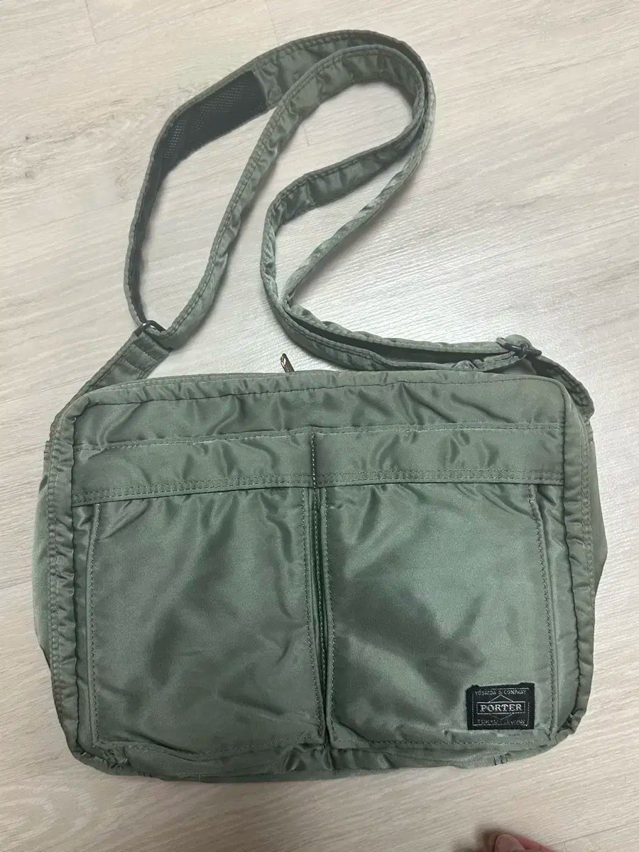 【雷市場（ポンジャン）商品韓国直送】 PORTER Porter(ポーター) タンカー ショルダーバッグ セージグリーン L