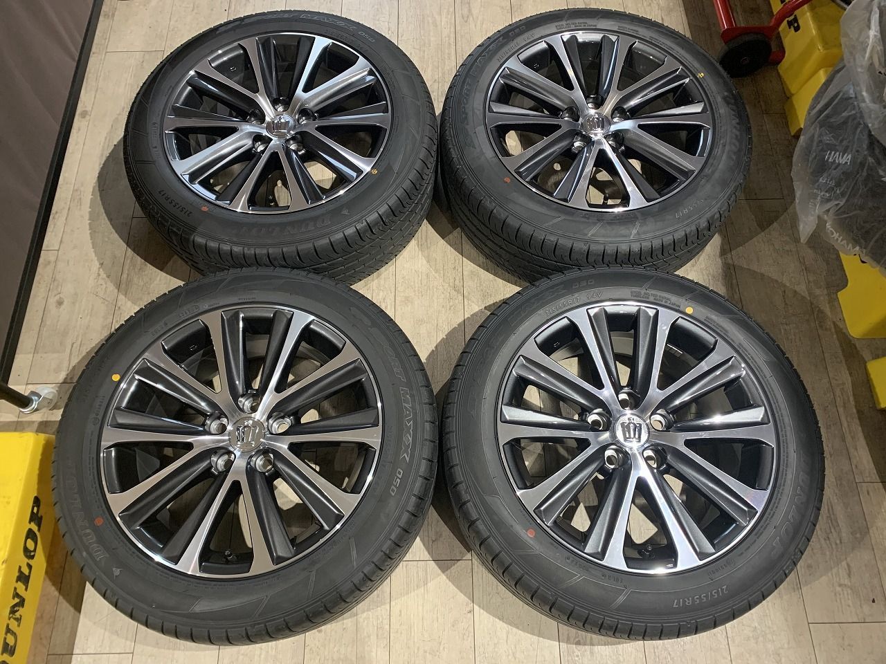 2504017 トヨタ 210 クラウン 純正 ホイール 17インチ 7.5J 40 PCD114.3 5H DUNLOP SP SPORT MAXX 050 215|55R17 2016年 7.5mm
