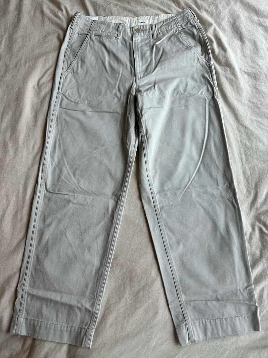 2 カーキストック チノパンツ アイボリー