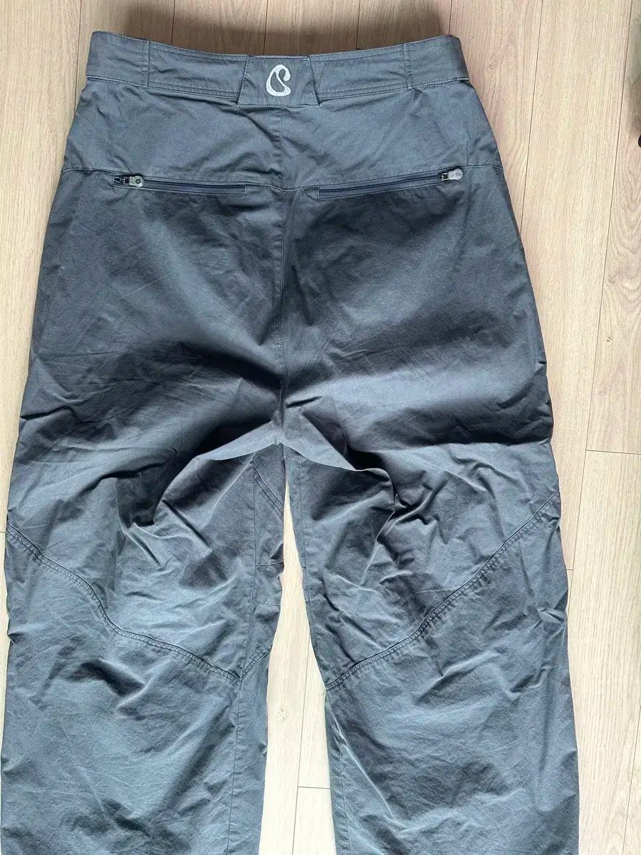 こいせいお 曲線 ピンタック パンツ 1 サイズ 青 グレー