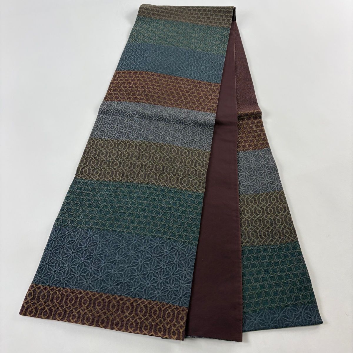 袋帯 秀品 麻の葉 幾何学 茶紫 全通 正絹 【中古】 - メルカリ 