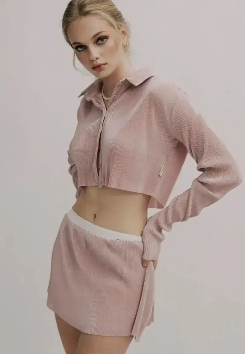 スリータイムズ グロシー プリーツ セットアップ ピンク s