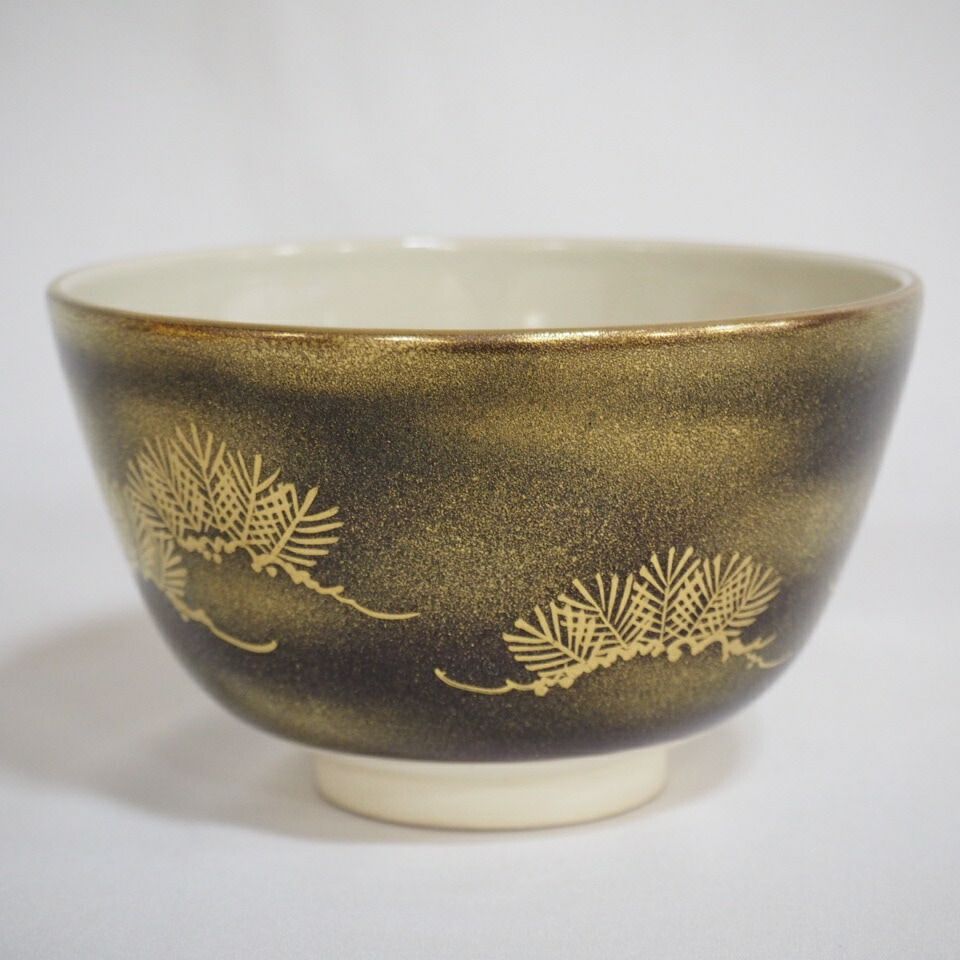 四月の特売品】加藤松香作 仁清 紫地金松茶碗 抹茶茶碗 茶道具 四月の特売品】加藤松香作 仁清 紫地金松茶碗 抹茶茶碗 茶道具