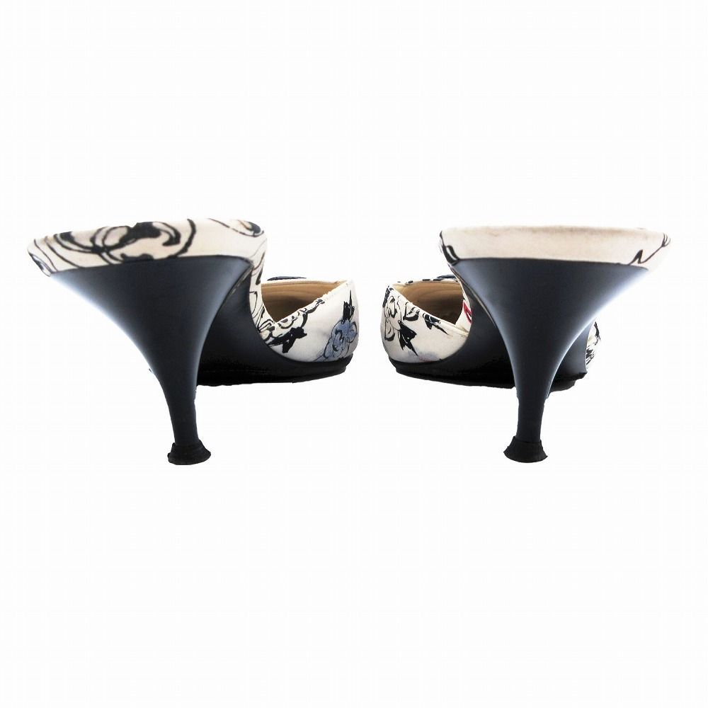 CHANEL ベージュ 花モチーフ ミュール CHANEL ベージュ 花モチーフ ミュール - 靴