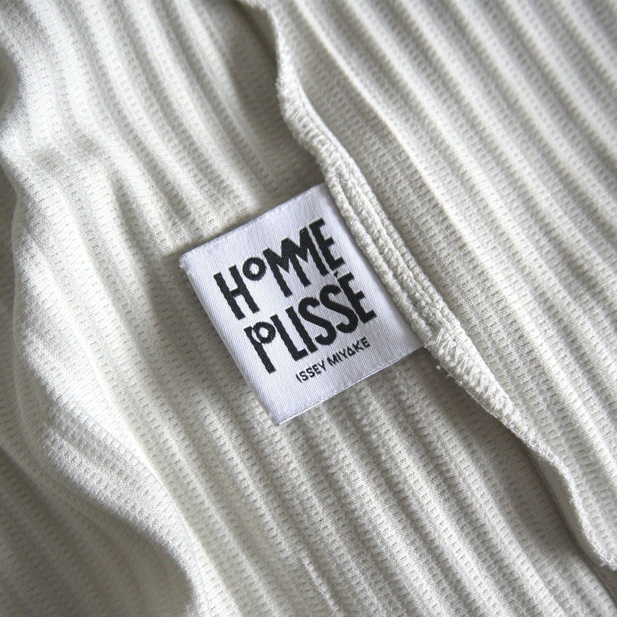 美品】 HOMME PLISSE ISSEY MIYAKE【プリーツ カットソー