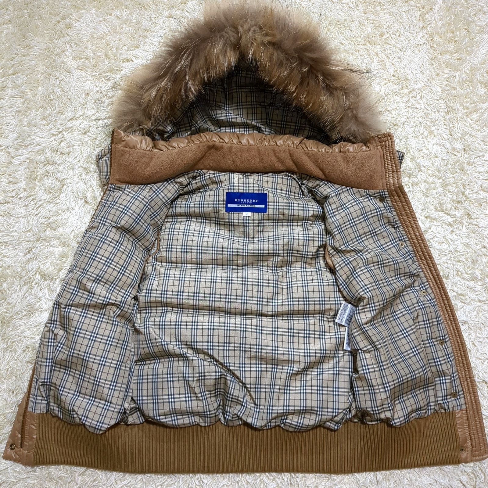 BURBERRY BLUELABEL ラクーンファー ダウンベスト ノバチェック