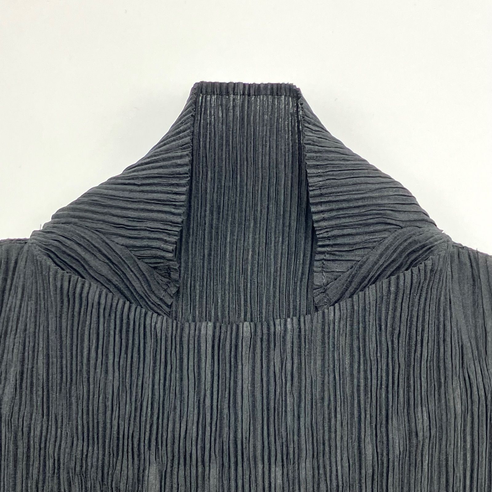 ✨超美品✨ISSEY MIYAKE FETE プリーツハイネックカットソー ブラック 