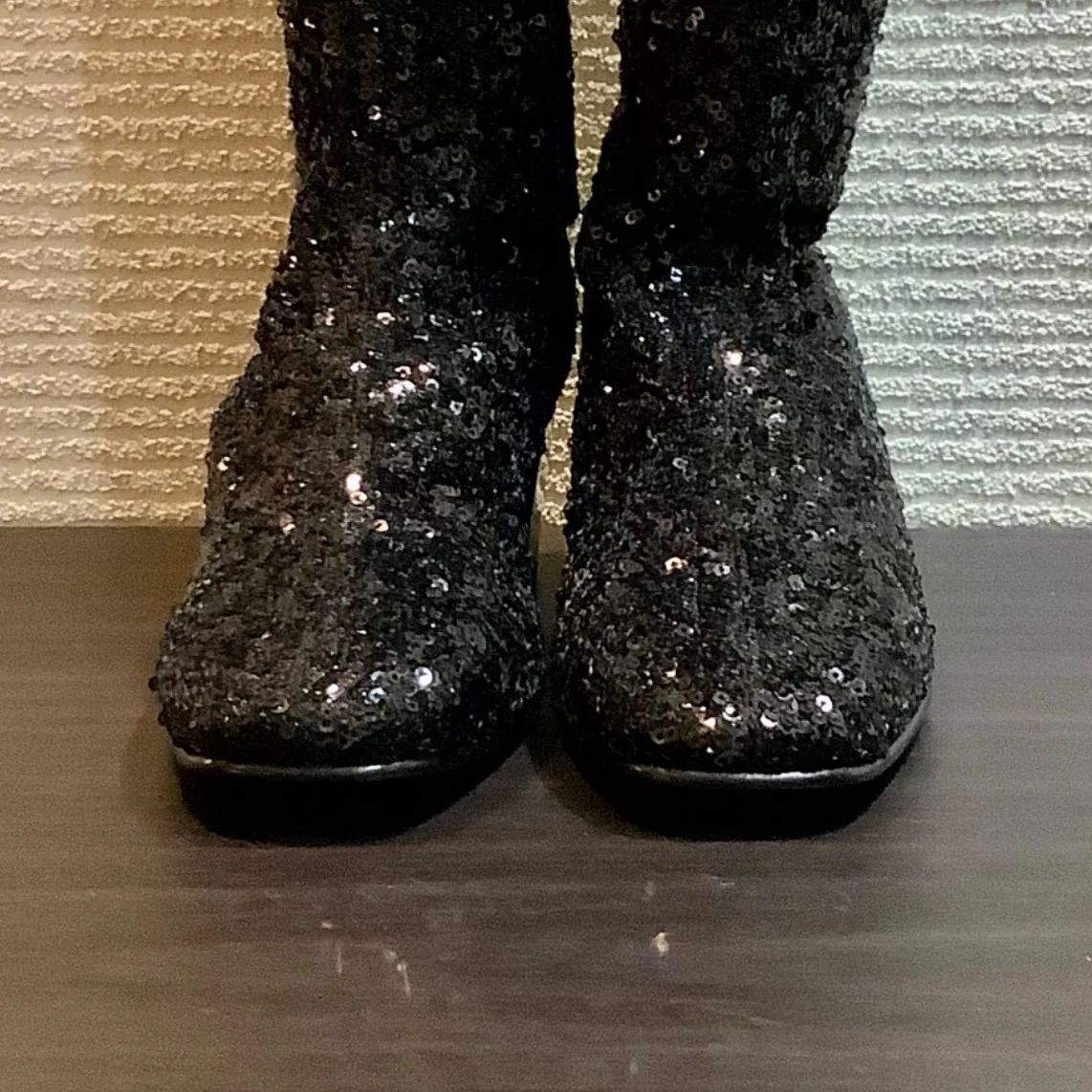【海外限定】 未使用 ロジェヴィヴィエ Roger Vivier スパンコール ニーハイ 靴