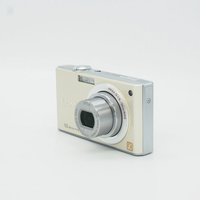 パナソニック　コンデジLUMIX DMC-FX35 ホワイト 中古品【動確済】 パナソニック コンデジLUMIX DMC-FX35 ホワイト 中古品【動確済