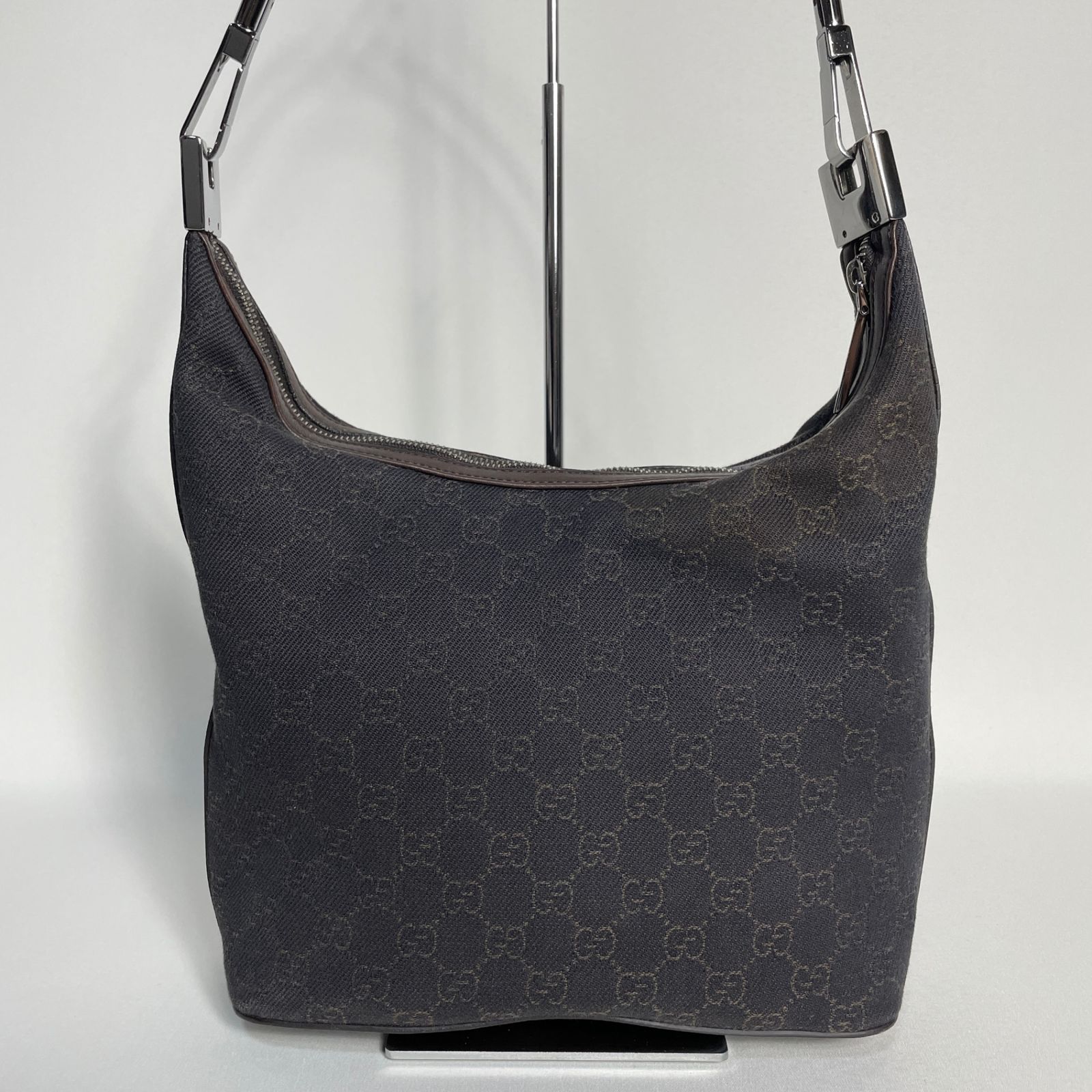 2502-107｜美品｜グッチ GGキャンバス ショルダーバッグ ダーク  