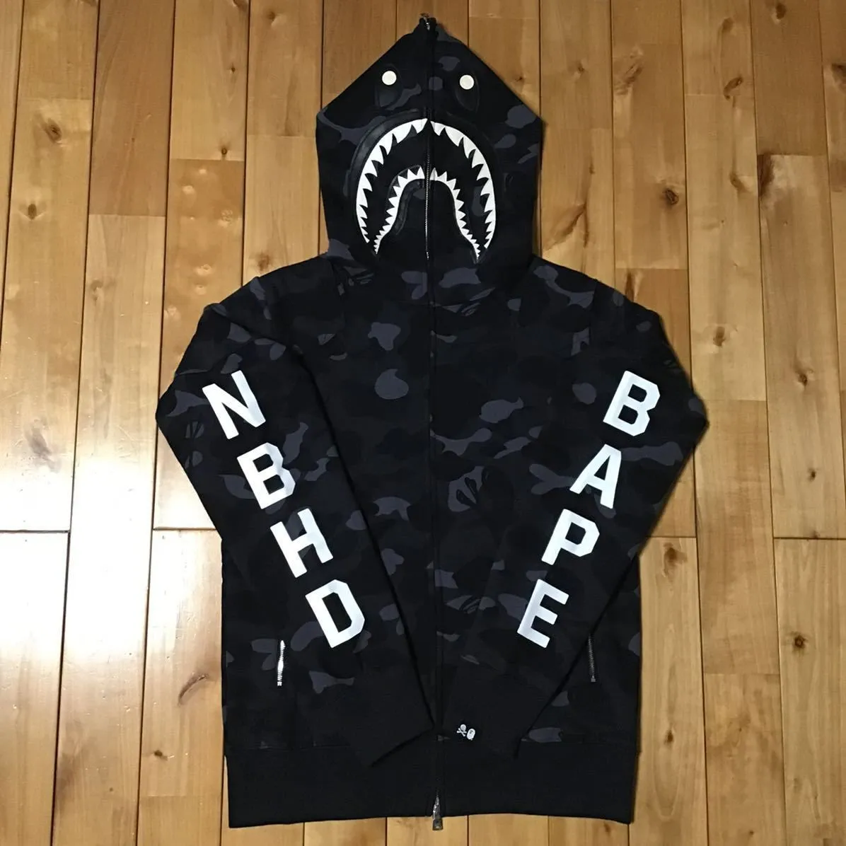 美品】 ☆新品☆ BAPE × NEIGHBORHOOD シャーク パーカー Mサイズ ...