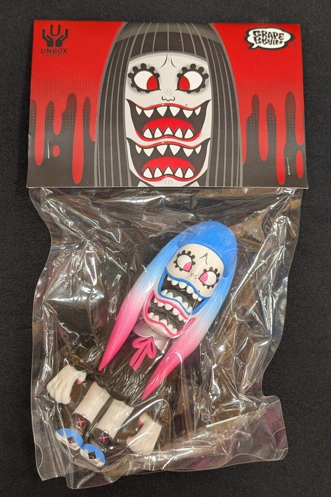 GRAPE BRAIN 二口裂け女 ゲラゲラ 毒桃ver ストア