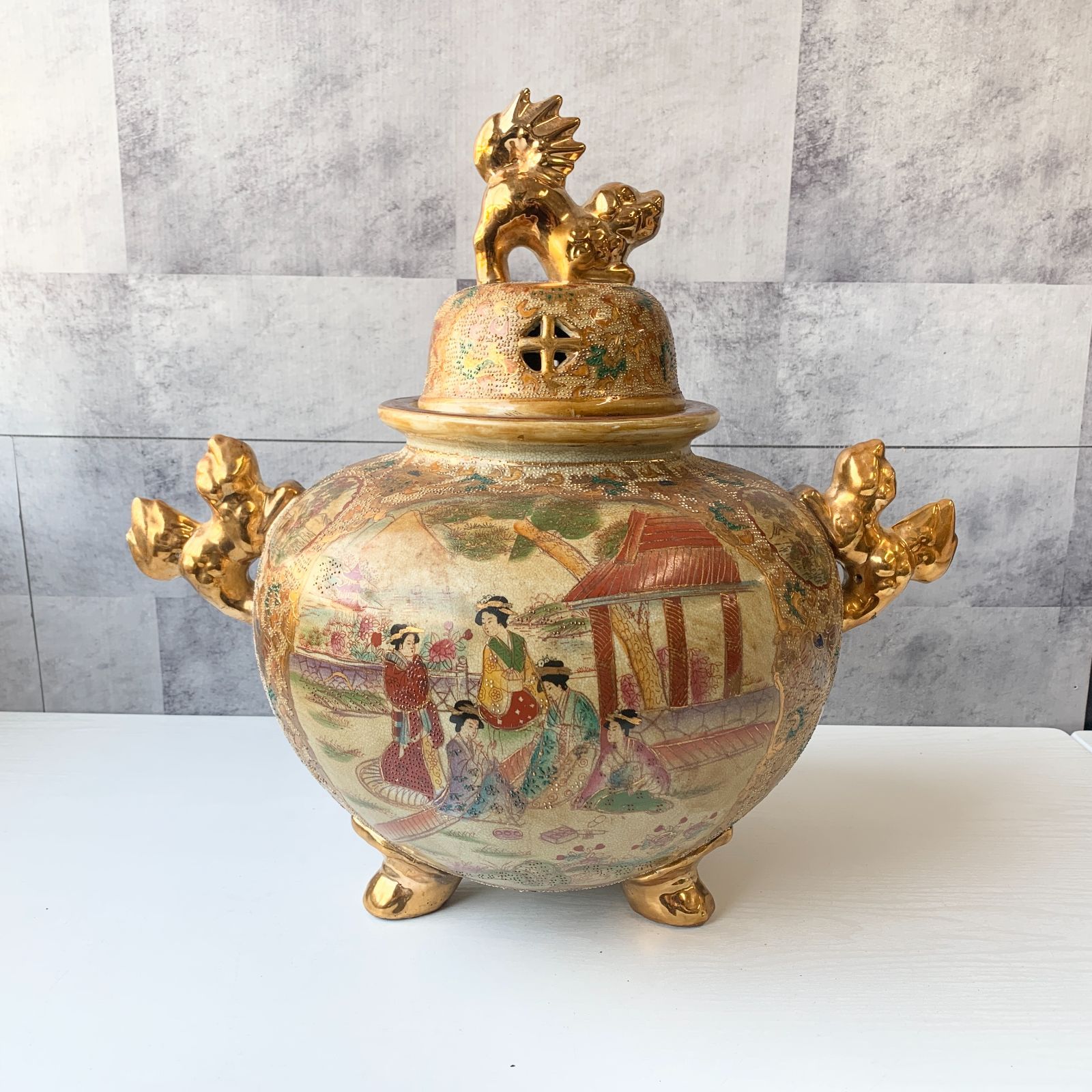 薩摩焼？ 金彩双耳獅子？ 中国美術 骨董 大壺 花器 花瓶 香炉