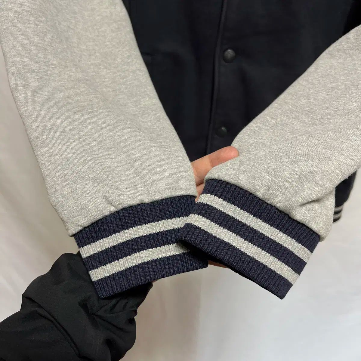 インディアンス　刺繍ロゴ ネイビー　プルオーバー　ジャケット　MLB インディアンス 刺繍ロゴ ネイビー プルオーバー ジャケット MLB