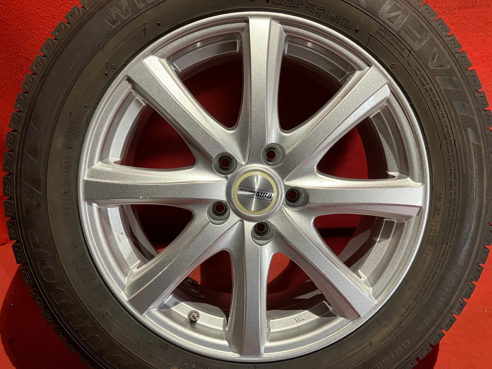 スタッドレスタイヤホイールセット 215 60R17 DUNLOP WM03 17x7.0J 48 114.3 5H 社外 MB8 4本SET