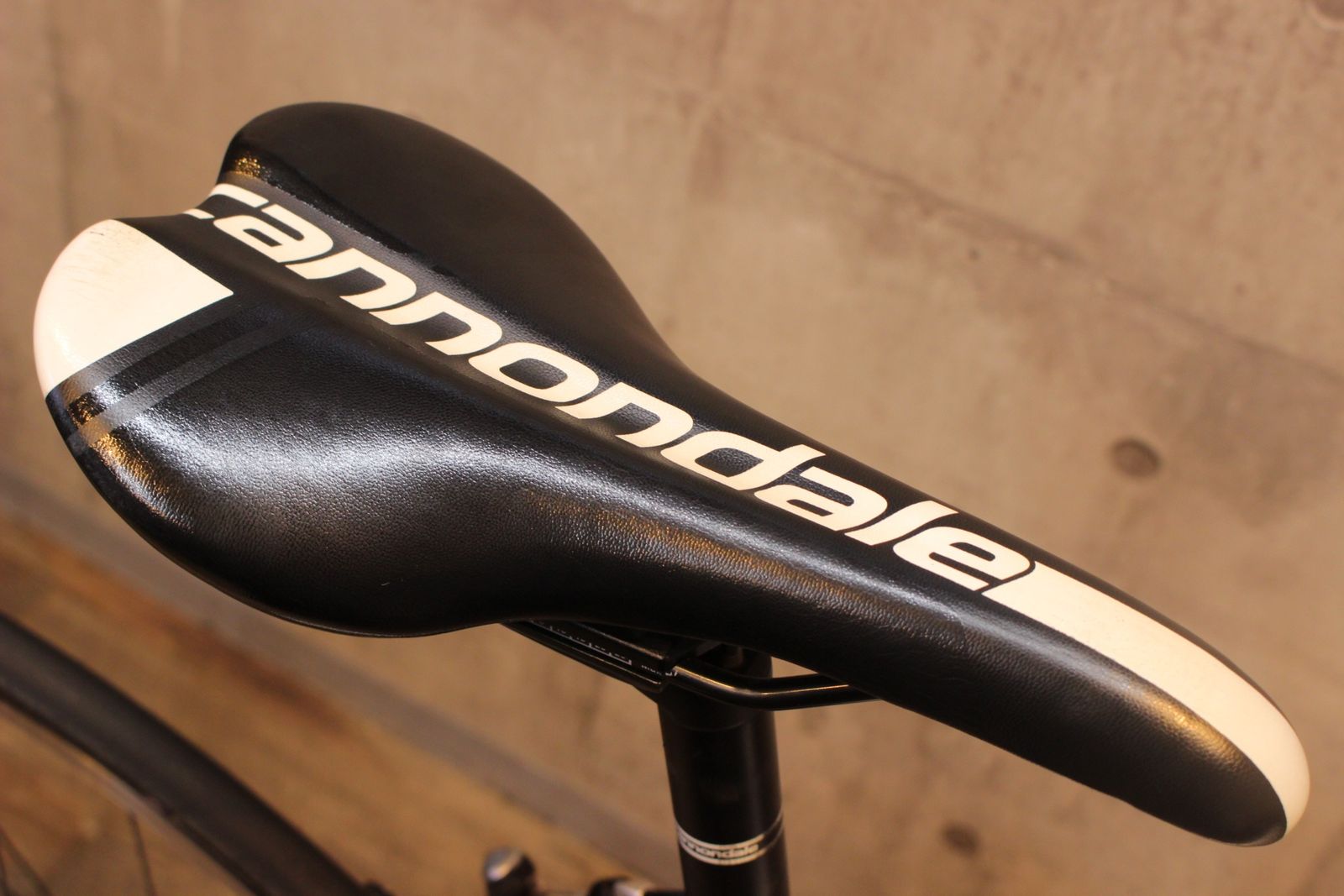 訳あり】キャノンデール CANNONDALE CAAD8 2016 48サイズ シマノ