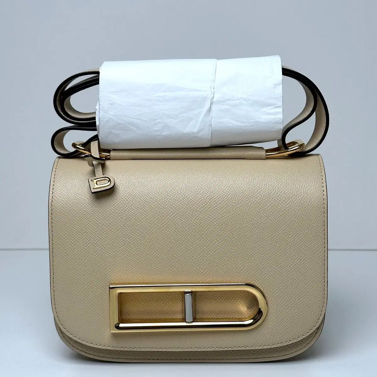 DELVAUX★レディース リンゴ ショルダーバッグ AA0574BJF0 99ZDG Delvaux(デルボー) りんご ショルダーバッグ ベージュ AA0574