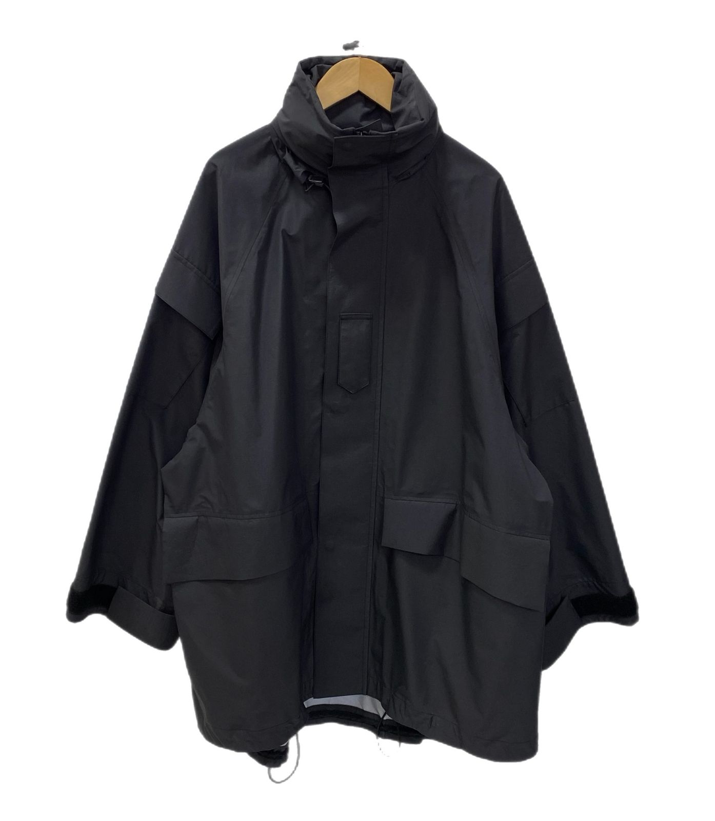 CLESSTE eVent ウォータープルーフ フード付き コート ブラック クレスト CLESSTE eVent ウォータープルーフ フード付き コート コート
