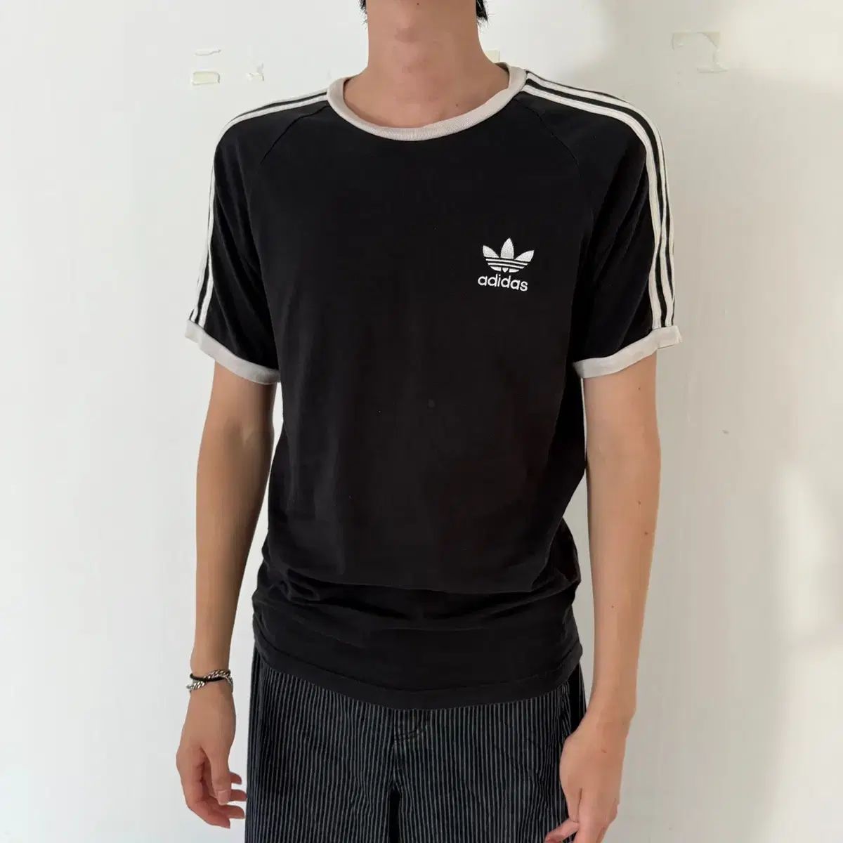 【関税・送料込み】adidas Originals リンガーTシャツ adidas(アディダス) リンガー t シャツ - メルカリ