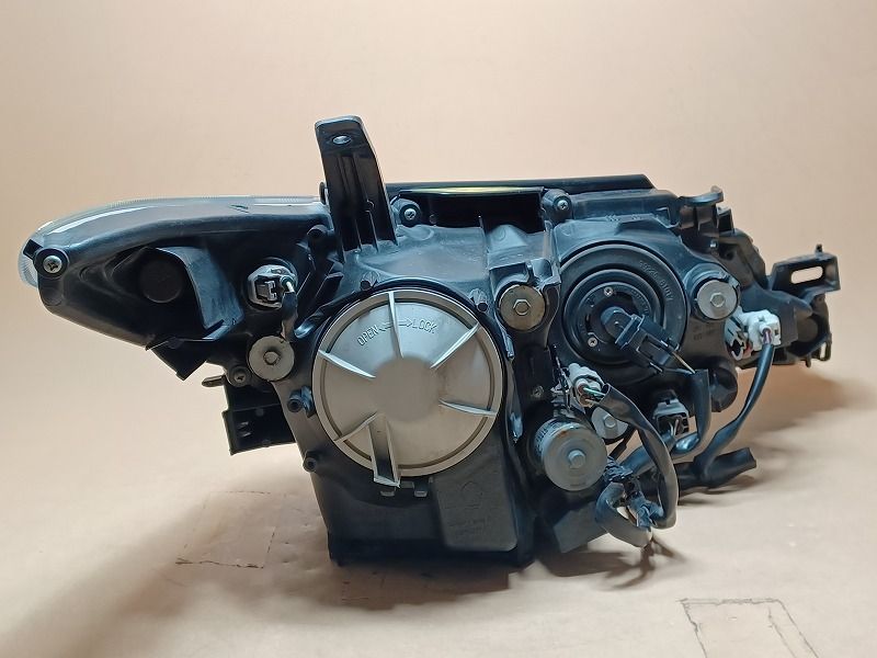 コーティング済 エスティマ ACR55W 左ヘッドランプ ヘッドライト G コイト 28-212 81185-28C22 070